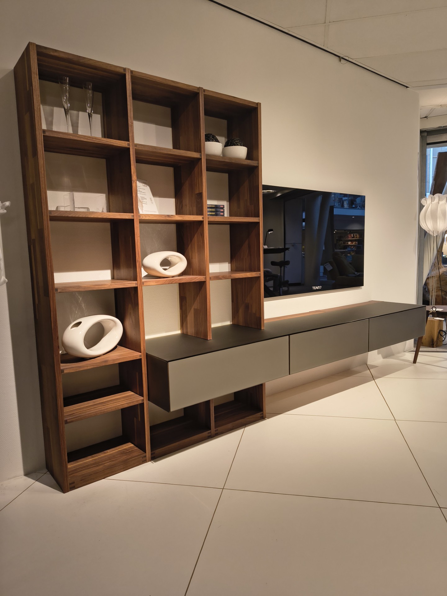 TEAM7 Wandkast noten